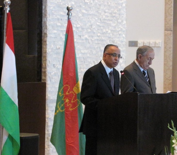 Munir Merali, AKDN Resident Representative, making the opening speech along side His Excellency Abdulla Yuldoshev, First Deputy Minister of Foreign Affairs of the Republic of Tajikistan, at the Imamat Day Reception (10 July 2009)