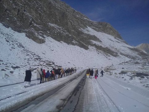 Gojal: Scouts, girl guides hike amid heavy snow