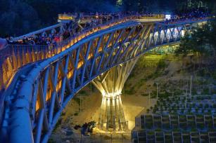 Three dimensional truss. Aga Khan Award for Architecture 2016 Winner: Tabiat Pedestrian Bridge, Tehran