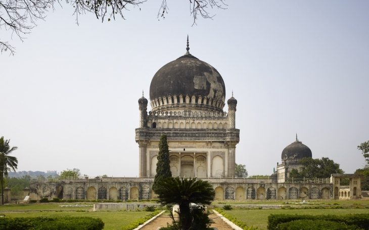 Who's Going to Save India's Dying Buildings? Aga Khan Trust Has an Answer