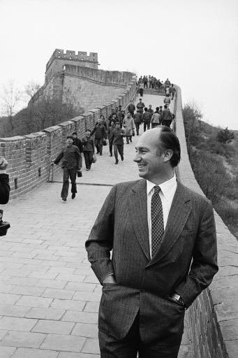 His Highness the Aga Khan on the Great Wall while in China